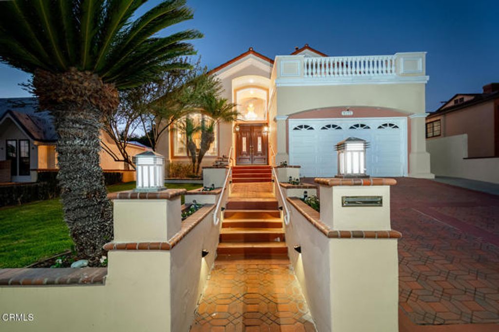 1075 E Tujunga Avenue, Burbank, CA 91501