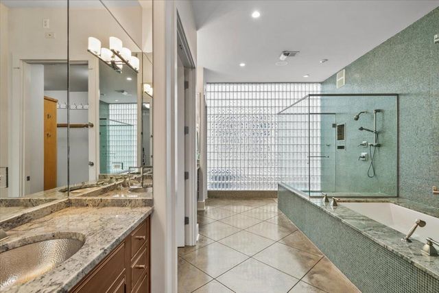 555 MAGNOLIA MOUND DR, Memphis, TN 38103