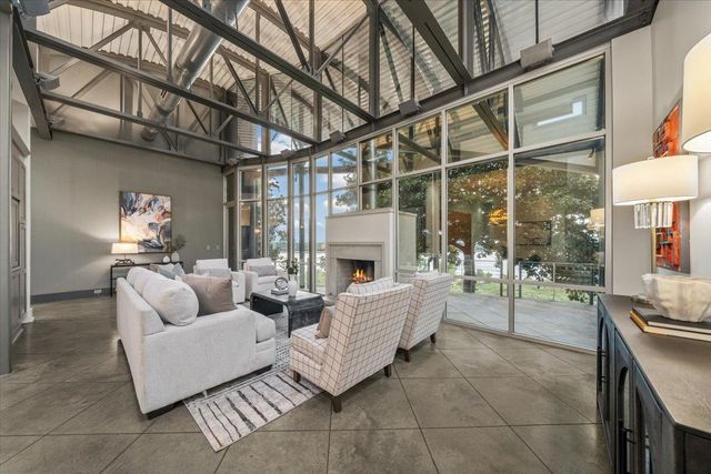 555 MAGNOLIA MOUND DR, Memphis, TN 38103