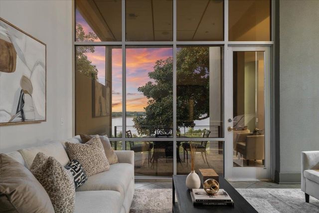 555 MAGNOLIA MOUND DR, Memphis, TN 38103