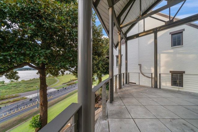 555 MAGNOLIA MOUND DR, Memphis, TN 38103