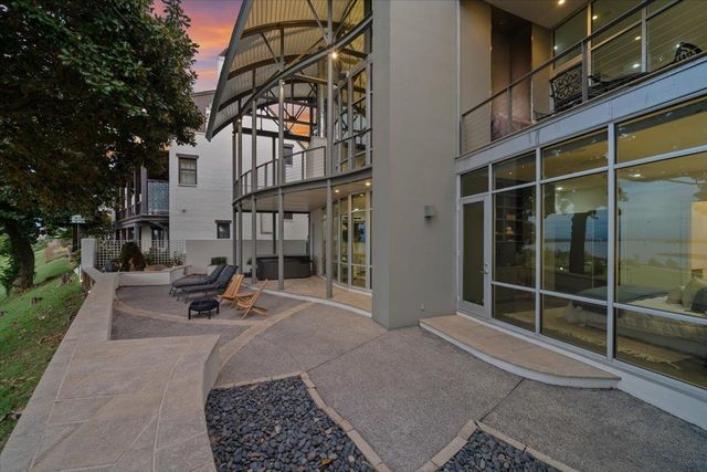 555 MAGNOLIA MOUND DR, Memphis, TN 38103