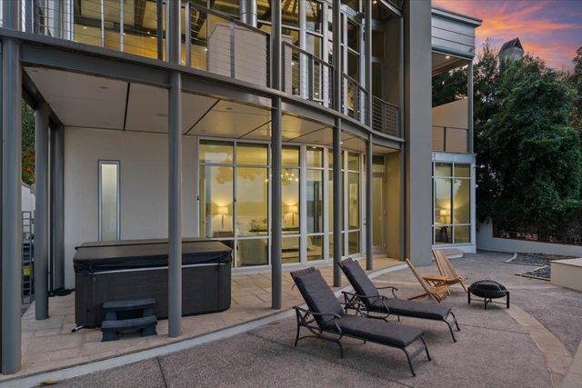 555 MAGNOLIA MOUND DR, Memphis, TN 38103