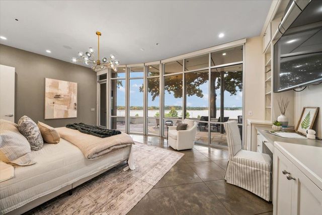 555 MAGNOLIA MOUND DR, Memphis, TN 38103