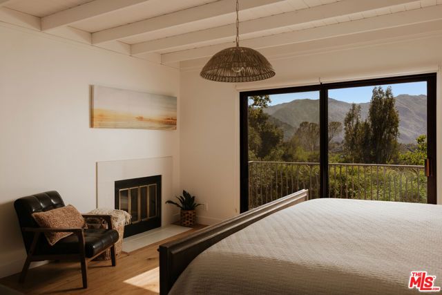 685 Wonder View Drive, Calabasas, CA 91302