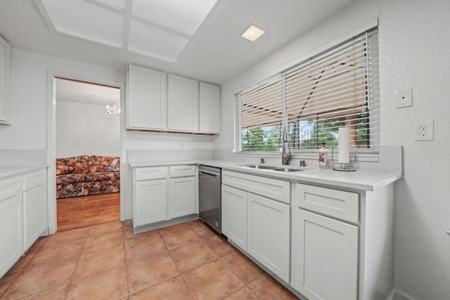 9960 Rio Cosumnes Cir, Elk Grove, CA 95624