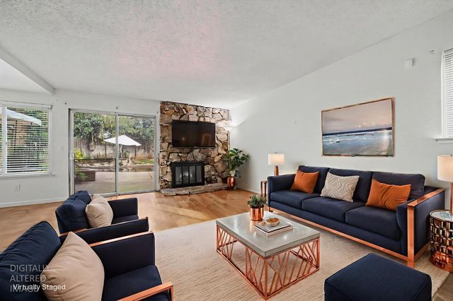 9960 Rio Cosumnes Cir, Elk Grove, CA 95624