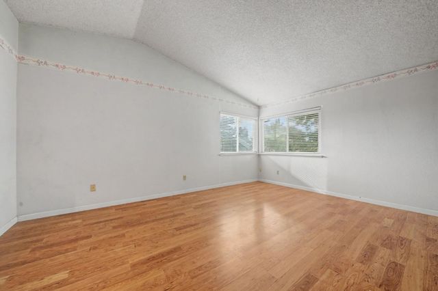 9960 Rio Cosumnes Cir, Elk Grove, CA 95624