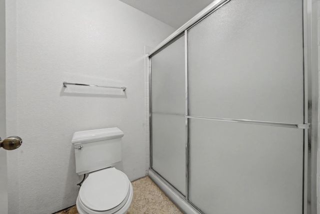 9960 Rio Cosumnes Cir, Elk Grove, CA 95624