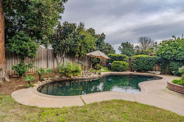 9960 Rio Cosumnes Cir, Elk Grove, CA 95624