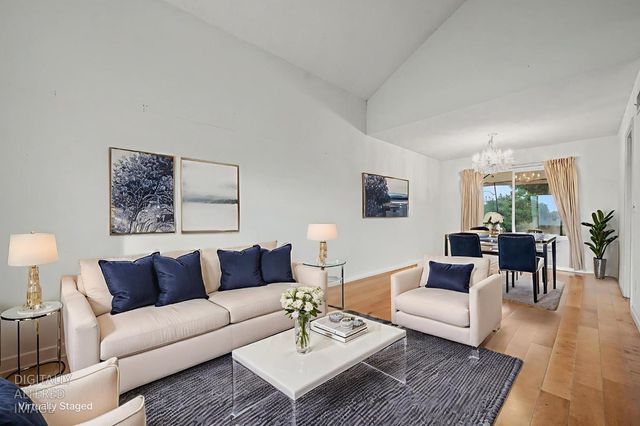 9960 Rio Cosumnes Cir, Elk Grove, CA 95624