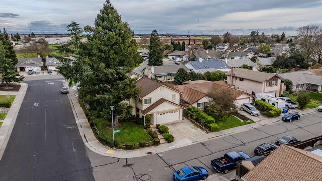 9960 Rio Cosumnes Cir, Elk Grove, CA 95624