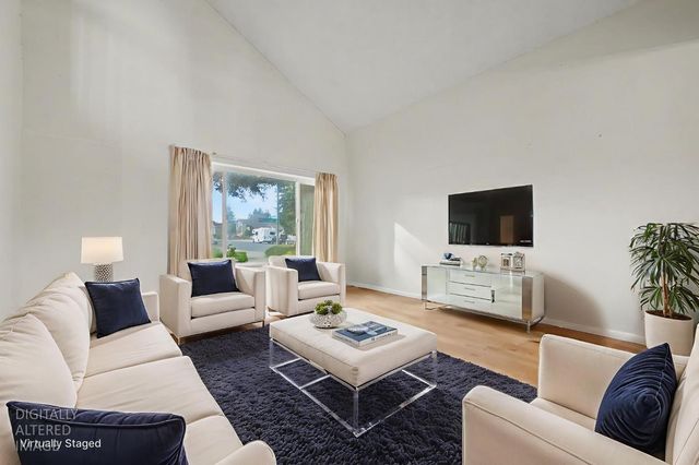 9960 Rio Cosumnes Cir, Elk Grove, CA 95624