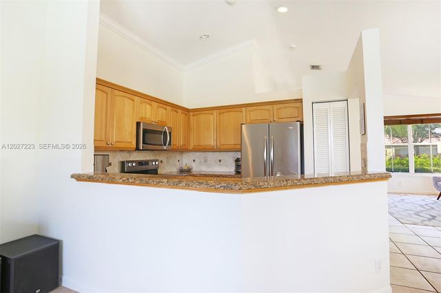 873 Sand Creek Cir, Weston, FL 33327