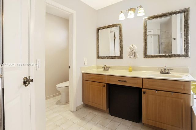 873 Sand Creek Cir, Weston, FL 33327