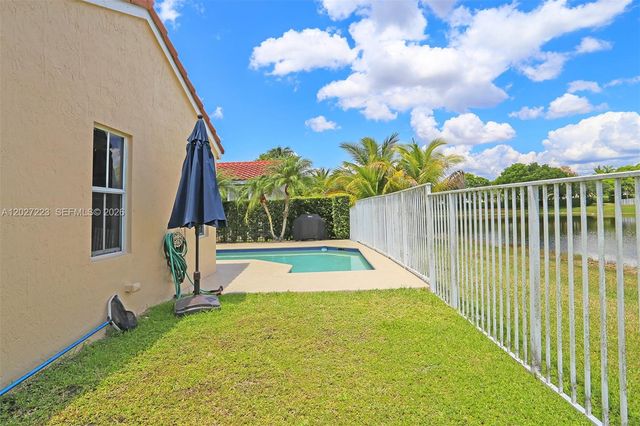 873 Sand Creek Cir, Weston, FL 33327