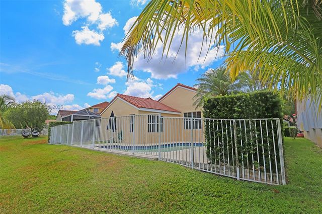 873 Sand Creek Cir, Weston, FL 33327