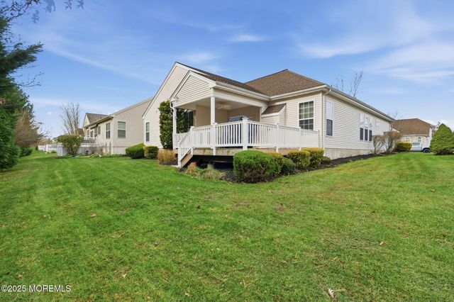 40 Mission Way, Barnegat, NJ 08005