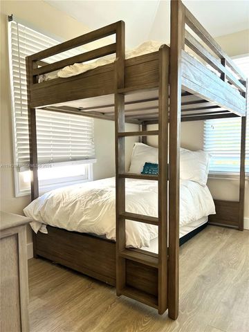 5017 Sunset Village Dr, Duck, FL 33050