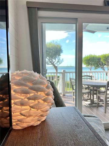 5017 Sunset Village Dr, Duck, FL 33050