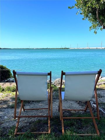 5017 Sunset Village Dr, Duck, FL 33050