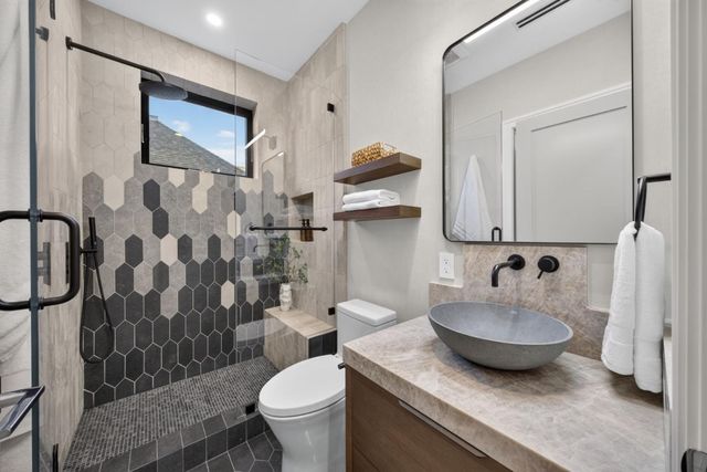 407 University Avenue, Los Gatos, CA 95032