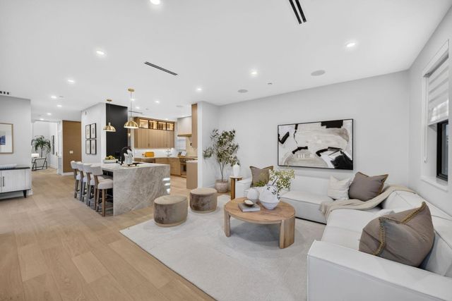 407 University Avenue, Los Gatos, CA 95032