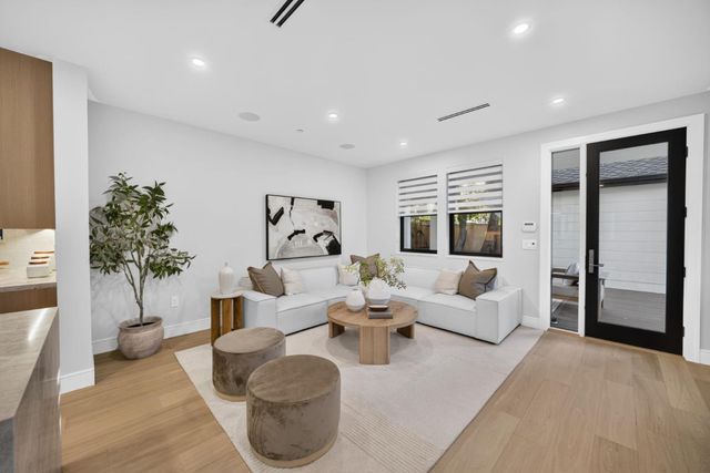 407 University Avenue, Los Gatos, CA 95032