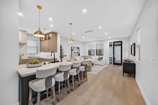 407 University Avenue, Los Gatos, CA 95032
