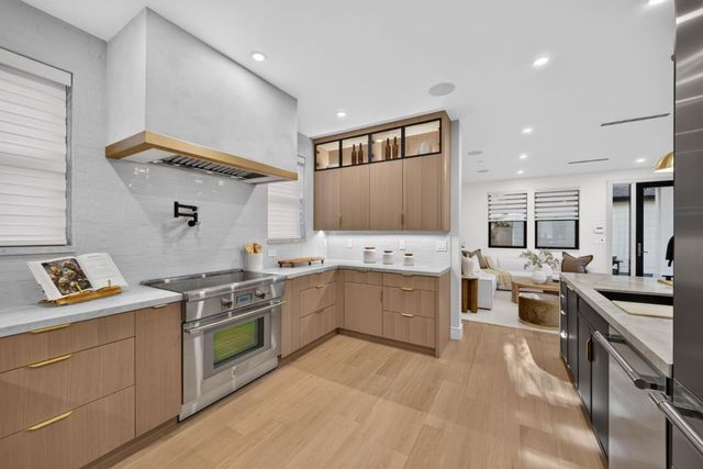 407 University Avenue, Los Gatos, CA 95032