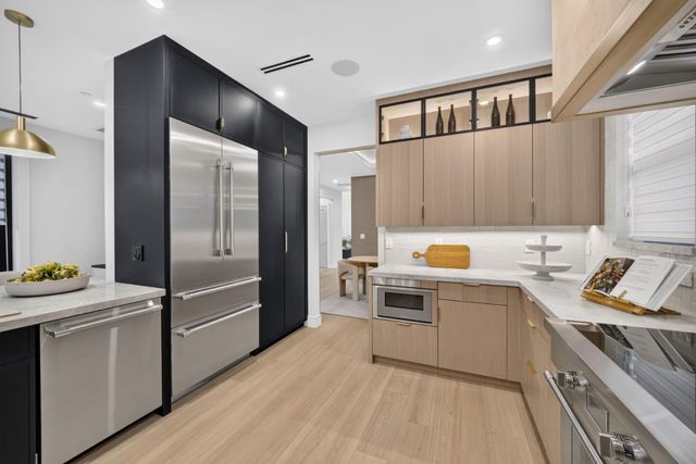 407 University Avenue, Los Gatos, CA 95032