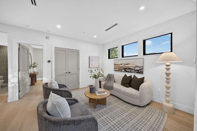 407 University Avenue, Los Gatos, CA 95032