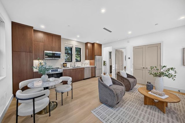 407 University Avenue, Los Gatos, CA 95032