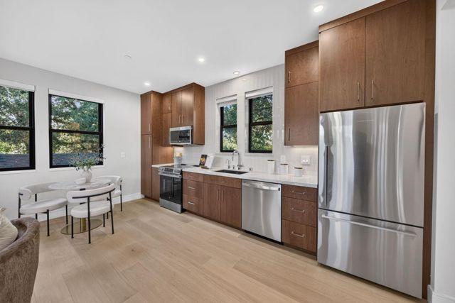 407 University Avenue, Los Gatos, CA 95032