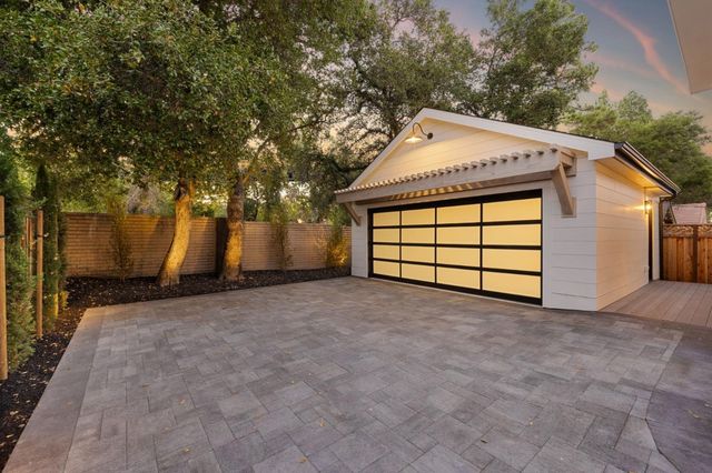 407 University Avenue, Los Gatos, CA 95032