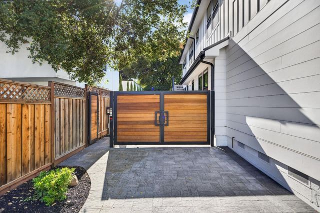 407 University Avenue, Los Gatos, CA 95032