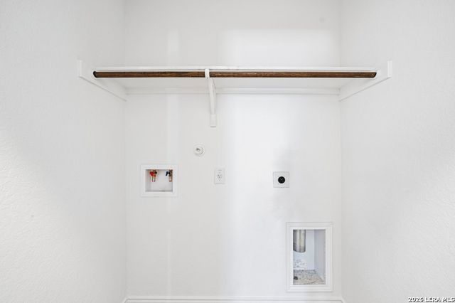 1355 ART WALL WAY, San Antonio, TX 78221