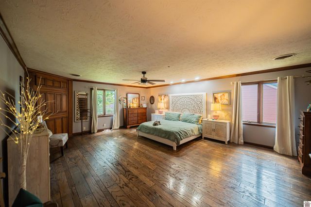 1279 Hedge Lane, Paducah, KY 42001