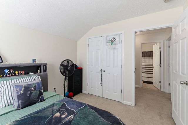 4053 George Buchanan Dr, La Vergne, TN 37086