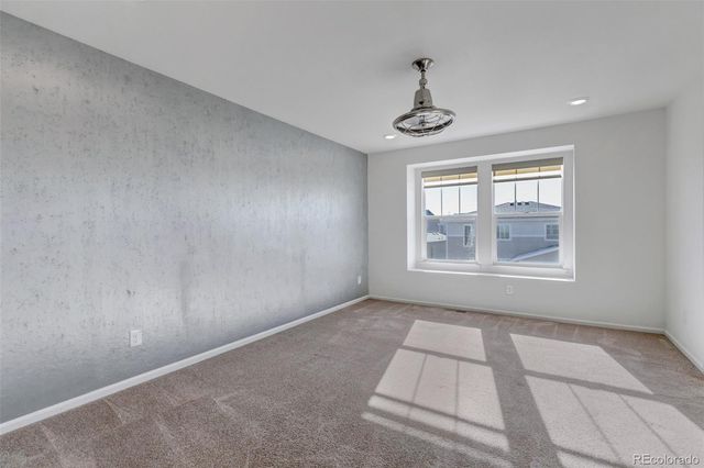 21876 E Radcliff Circle, Aurora, CO 80015