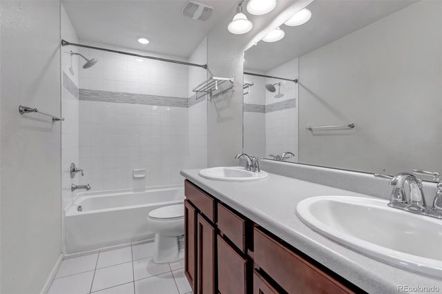 21876 E Radcliff Circle, Aurora, CO 80015