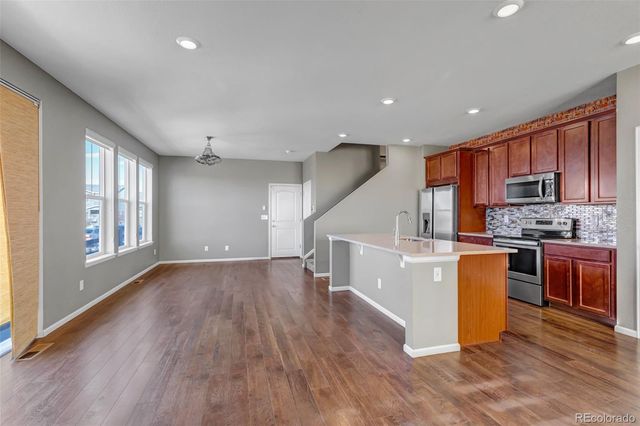 21876 E Radcliff Circle, Aurora, CO 80015