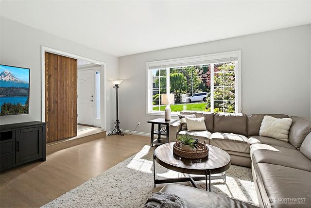1115 Hemlock Avenue SW, North Bend, WA 98045