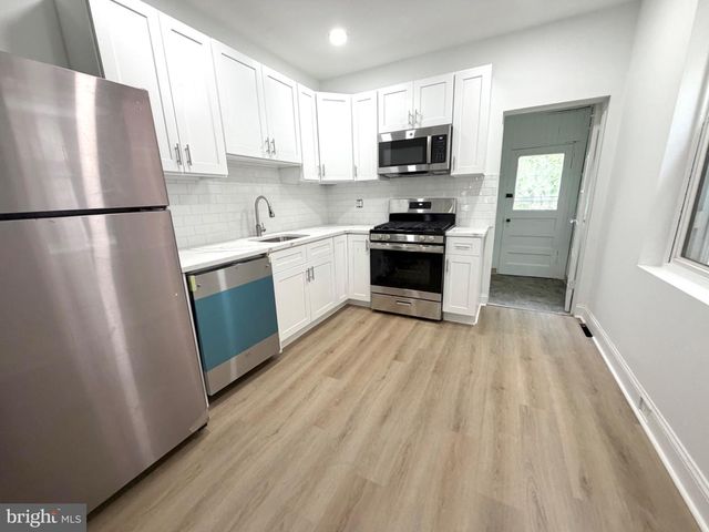 320 POWELL ST, Gloucester City, NJ 08030