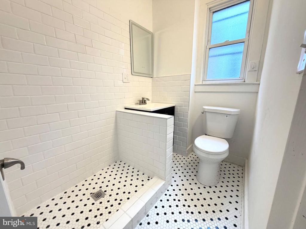 320 POWELL ST, GLOUCESTER CITY, NJ 08030 — photo 5