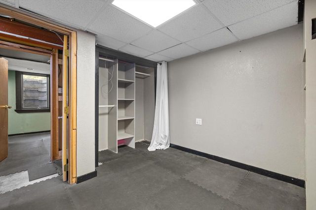 S76W31156 Century DRIVE, Mukwonago, WI 53149