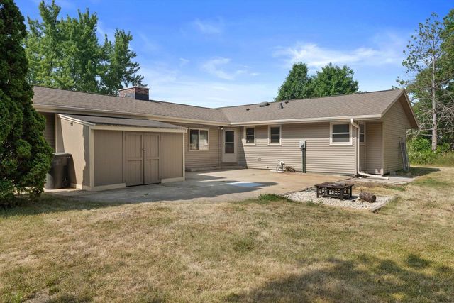S76W31156 Century DRIVE, Mukwonago, WI 53149