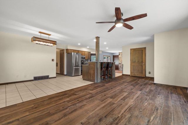 S76W31156 Century DRIVE, Mukwonago, WI 53149