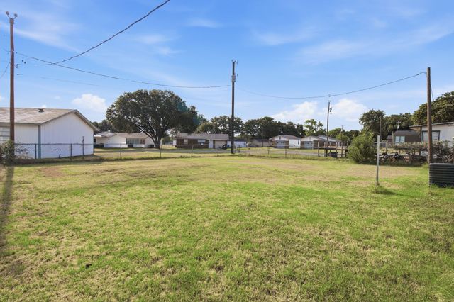 1836 Coral Road, Pelican Bay, TX 76020