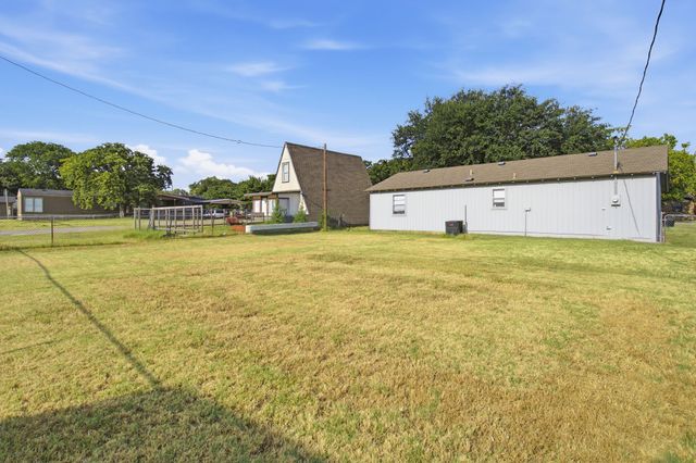 1836 Coral Road, Pelican Bay, TX 76020